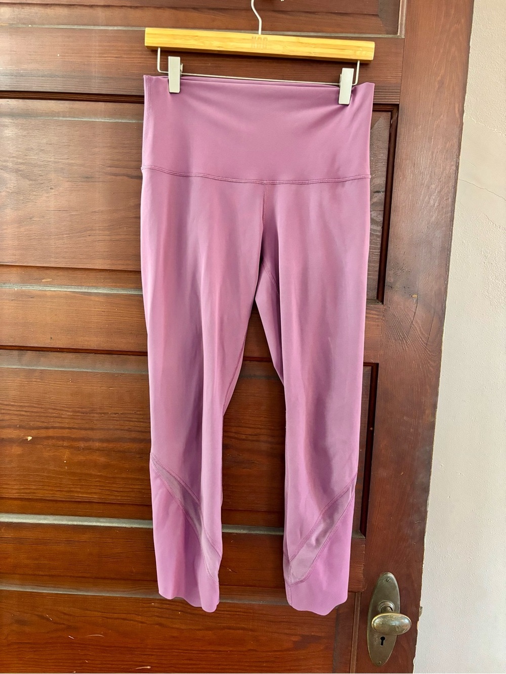Lululemon Wunder Under Crop II *Roll Down Scallop Full-On Luxtreme 24" in V Plum - Picture 5 of 9